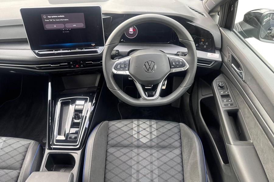 Volkswagen GOLF Photo autoimg-aee09ee9a0ec8419060250e83e772c6bc4e6b1df.jpg
