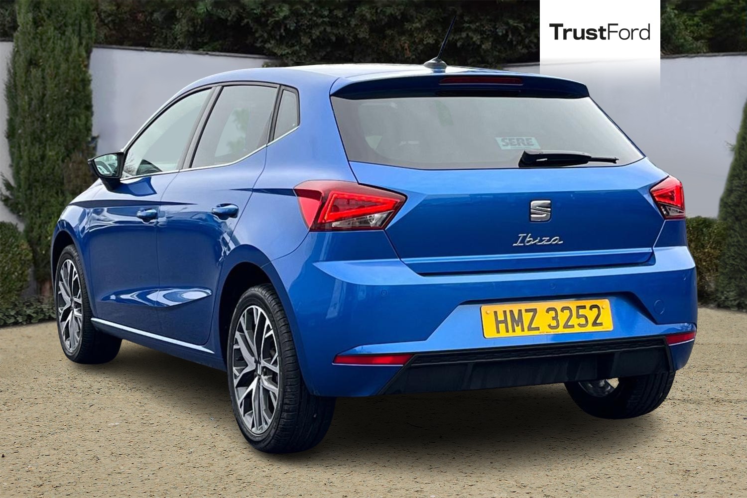 SEAT IBIZA Photo 1