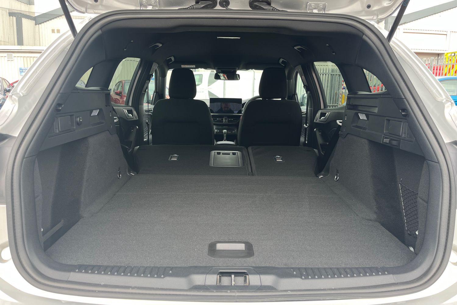 Ford FOCUS Photo 24