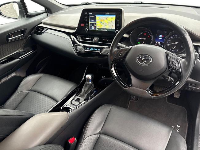 TOYOTA C-Hr Photo 6