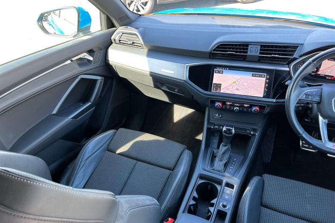 AUDI Q3 Photo 55
