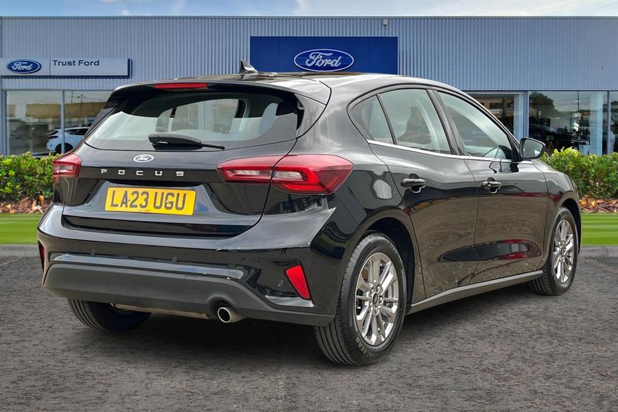 Ford FOCUS Photo autoimg-aefa71565d8096a4da0e7dfe496d685a89656786.jpg