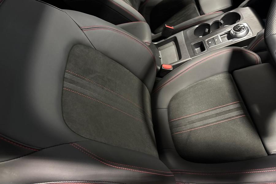 Ford Kuga Photo autoimg-aefb9c032a7c31c96755f4472eed82ba43913374.jpg