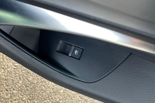 AUDI A6 Saloon Photo 49