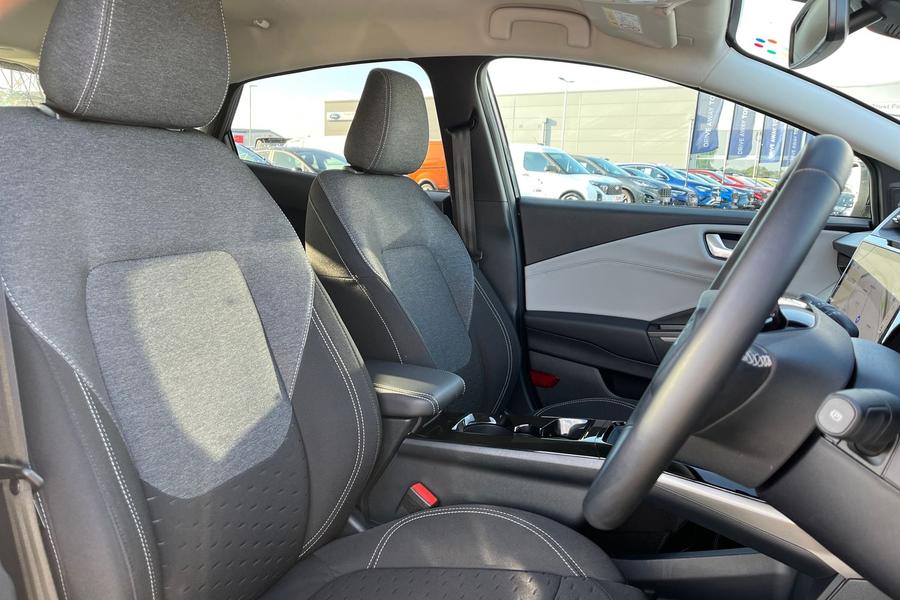 Ford Puma Gen-E Photo autoimg-aefc4919b5fe65187e02cd2263c610f9f27f5370.jpg