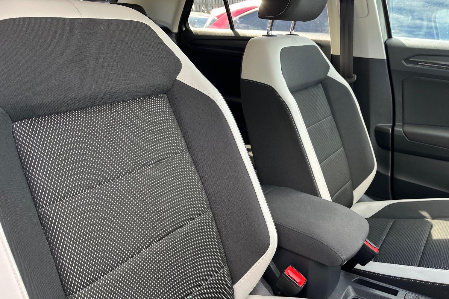Volkswagen T-ROC Photo 16
