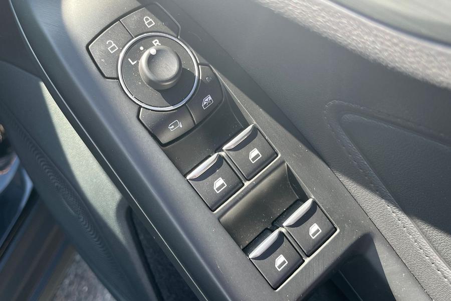 Ford Focus Photo autoimg-aefedc3124789d7a7bd07dfe47026766d7889dba.jpg