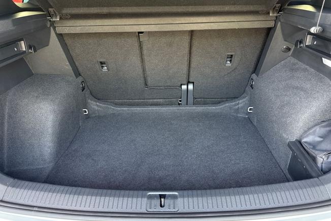 VOLKSWAGEN Tiguan Photo 12