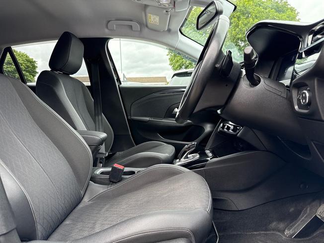 VAUXHALL Corsa Photo 38