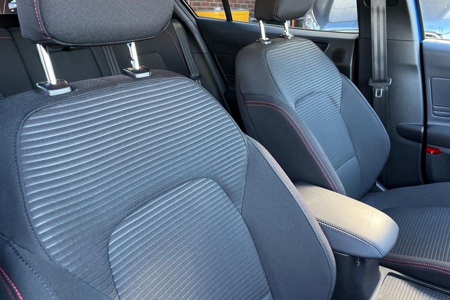 Ford Focus Photo autoimg-af0d35539e5ee0d0f3a515fcf34cf9ab5c09a774.jpg