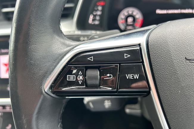 AUDI A6 Saloon Photo 16