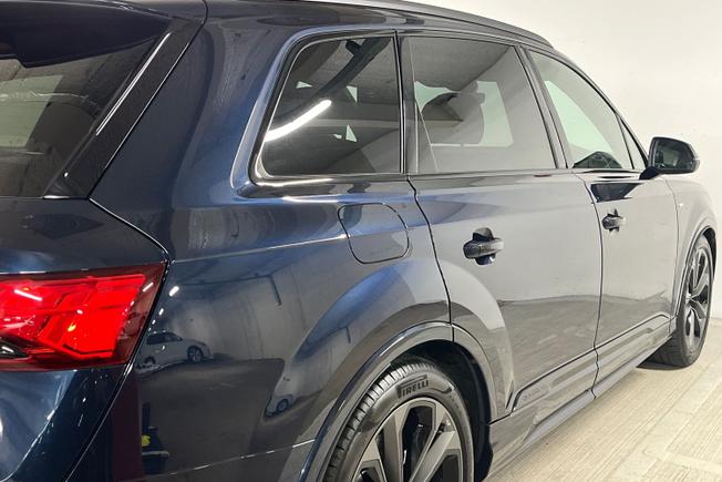 Audi Q7 Photo 37