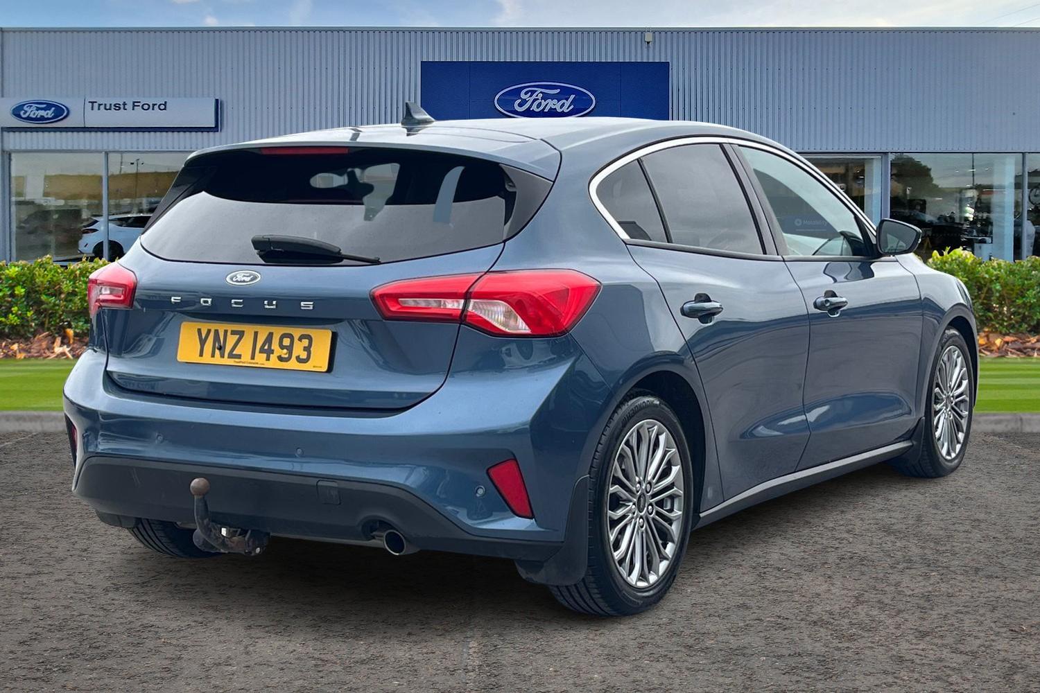 Ford FOCUS Photo 3
