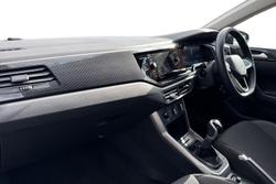 VOLKSWAGEN Polo Photo 2