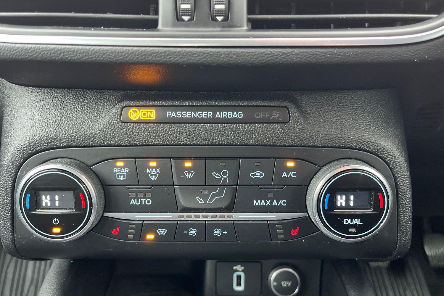Ford FOCUS Photo 33