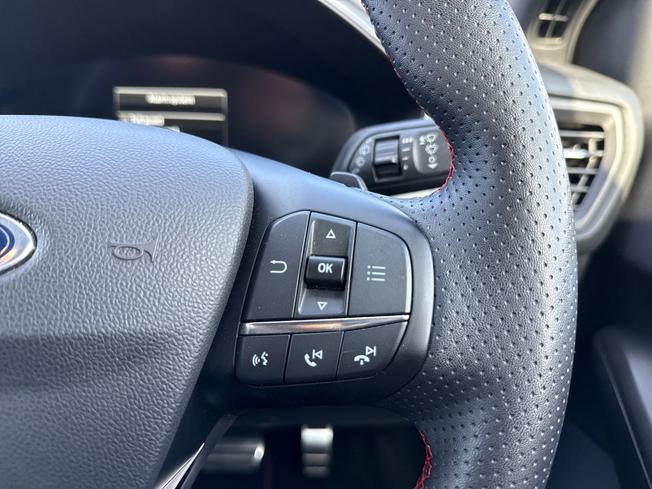 FORD Focus Photo 17
