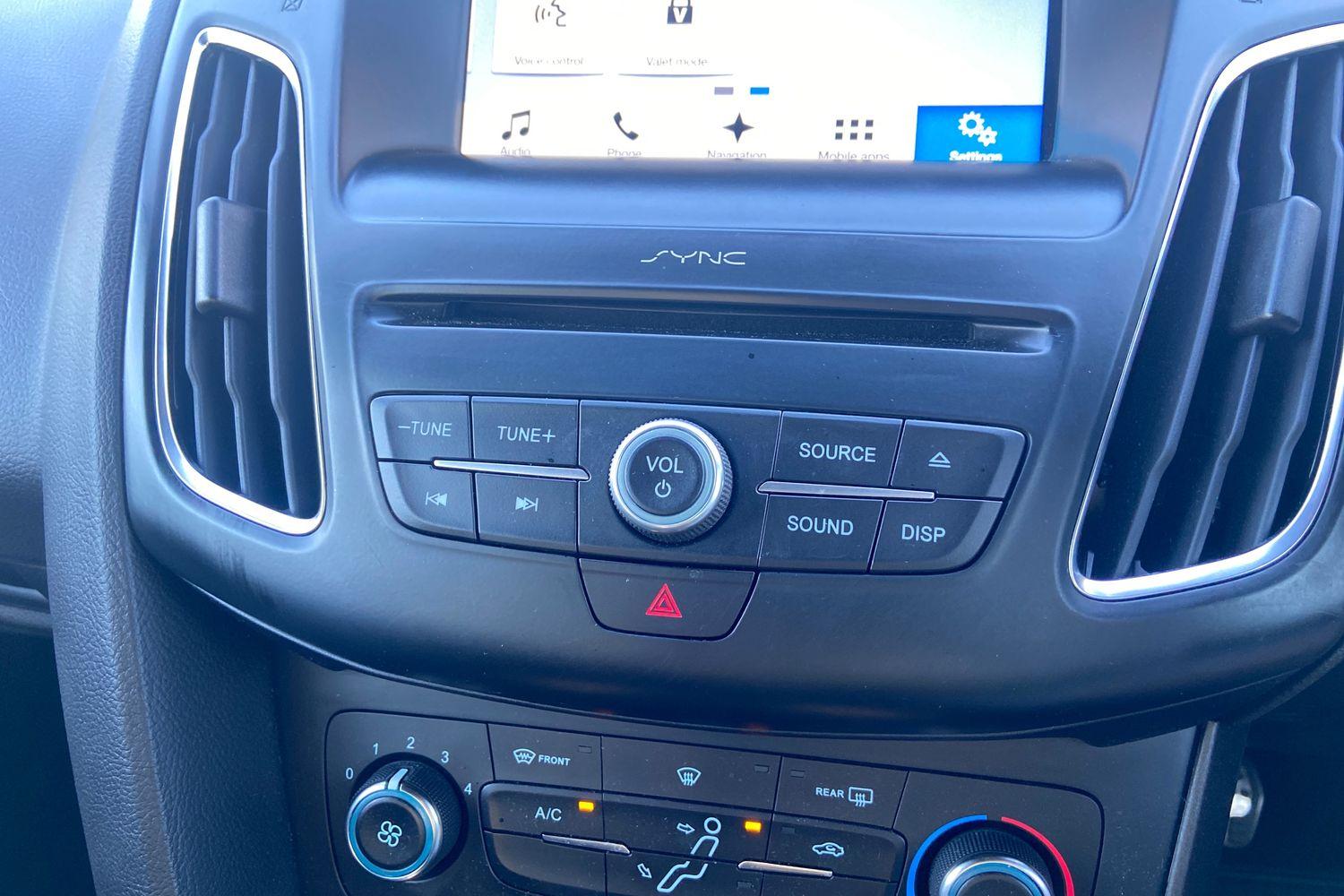 Ford FOCUS Photo 26