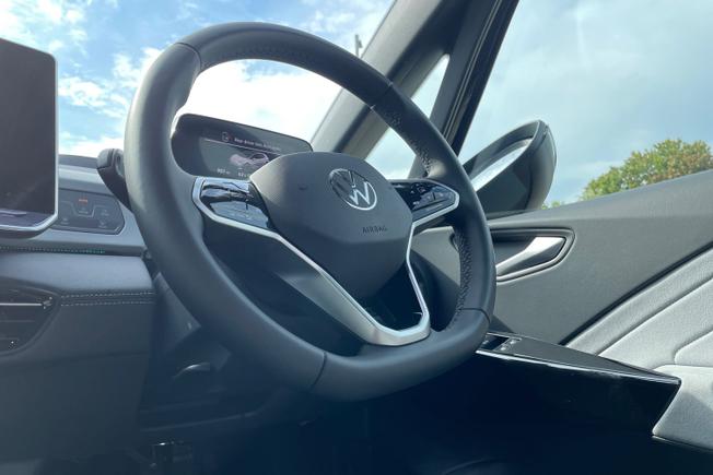 VOLKSWAGEN ID.3 Photo 26