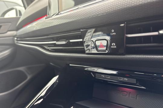 Volkswagen Golf Photo autoimg-af275188018819c25ed4343f32dce27cc369d4a4.jpg