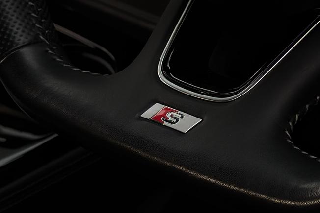 AUDI S4 Photo 36