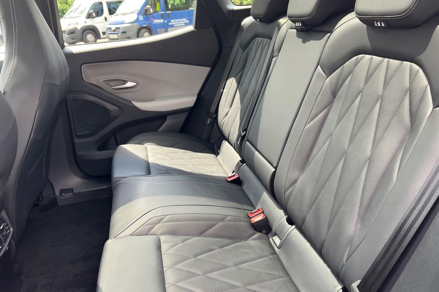 Ford Explorer Photo 34