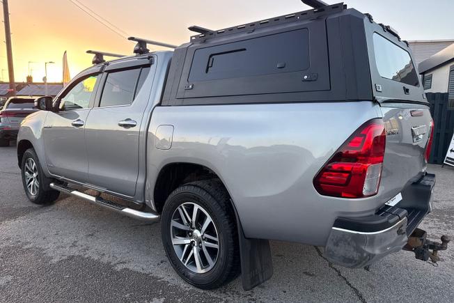 TOYOTA Hilux Photo 27