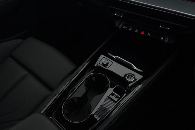 AUDI Q3 Photo 24