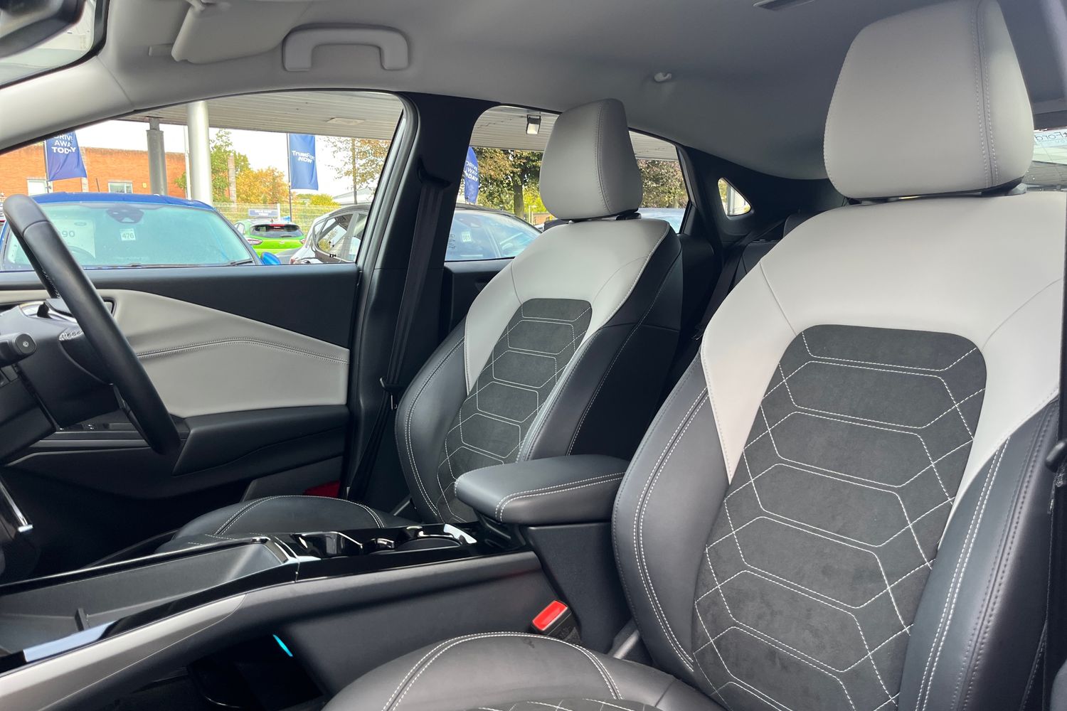 Ford Puma Gen-E Photo 18