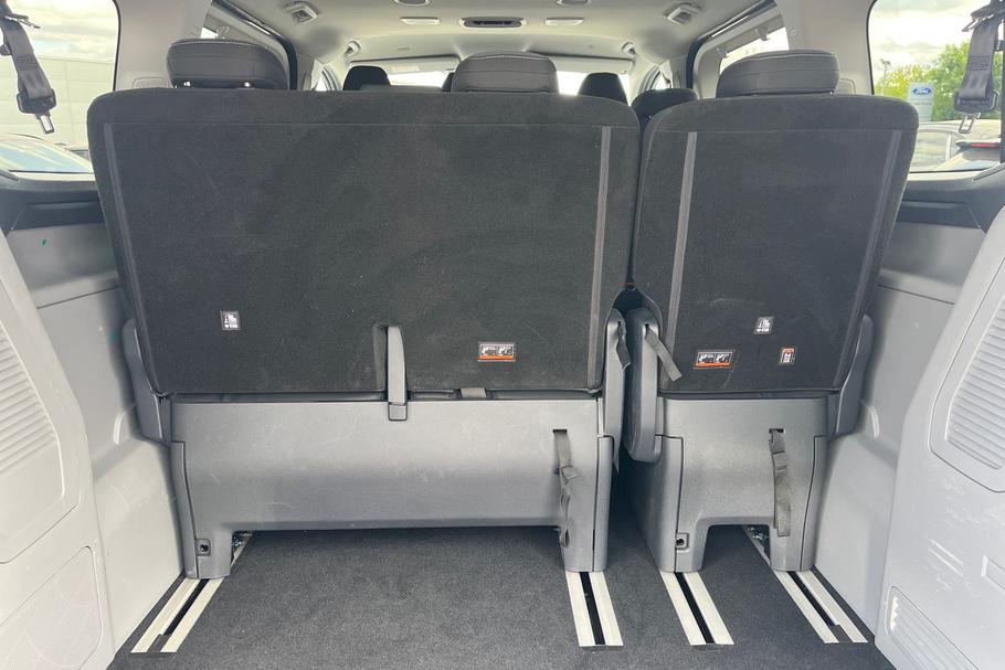 Used Ford TOURNEO CUSTOM WN26TXA 4
