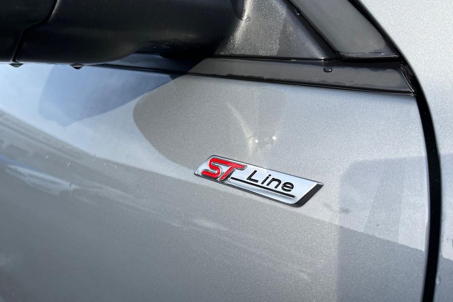 Ford KUGA Photo autoimg-af2ec5985911b79aac6ae2f61bdc2397908067d2.jpg