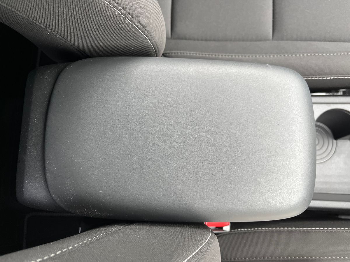 Hyundai KONA Photo 35