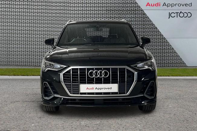 AUDI Q3 Photo 9