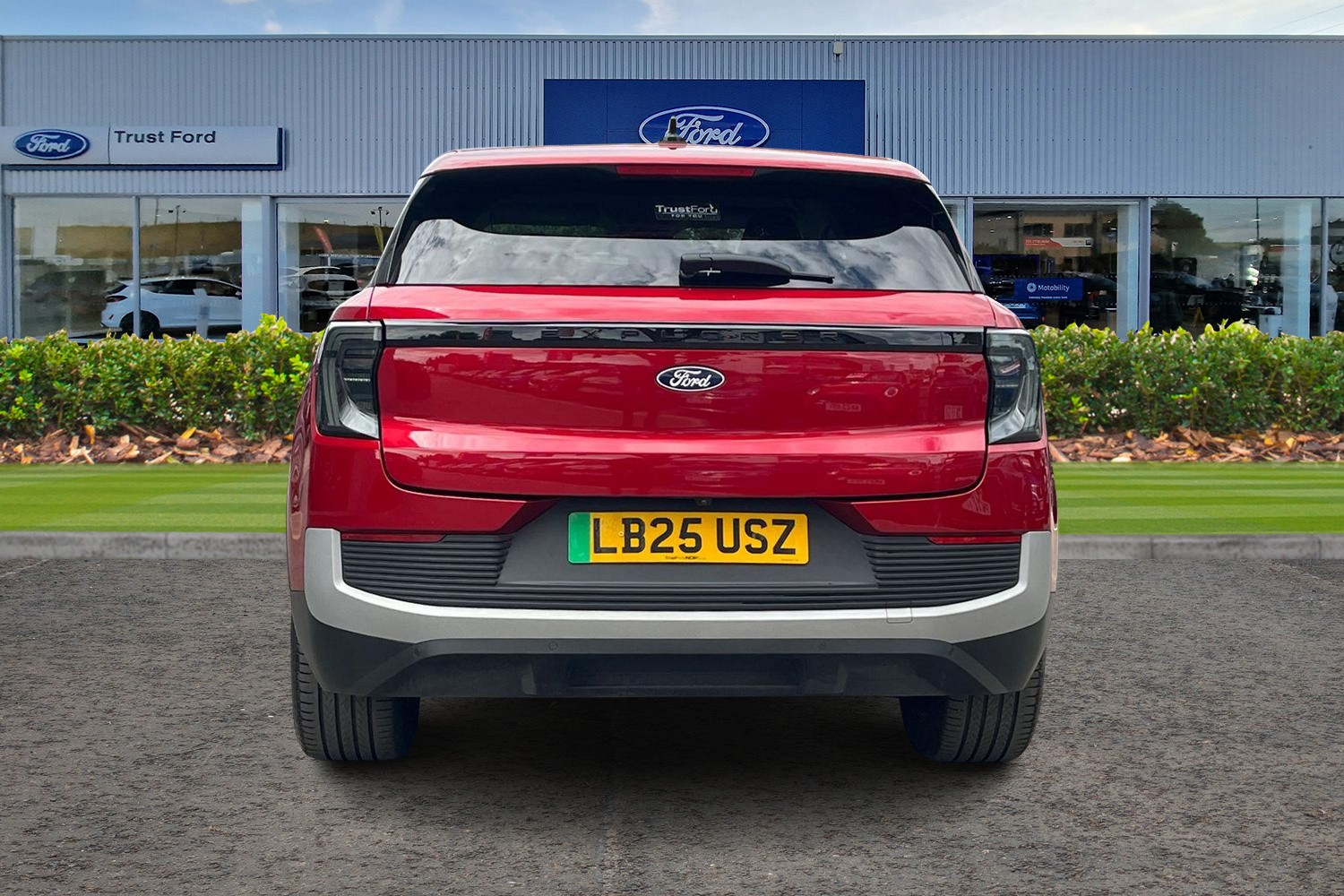 Ford EXPLORER Photo 6