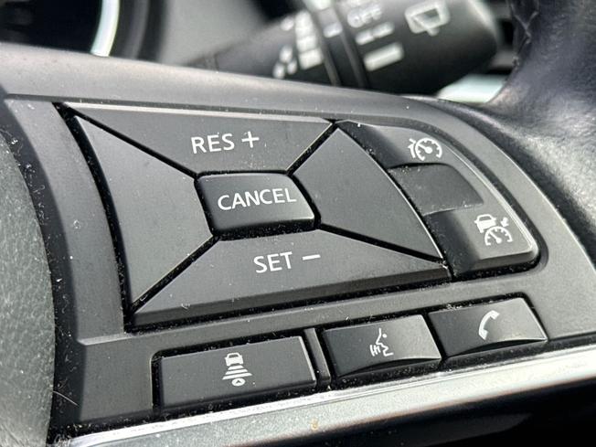 NISSAN Qashqai Photo 17