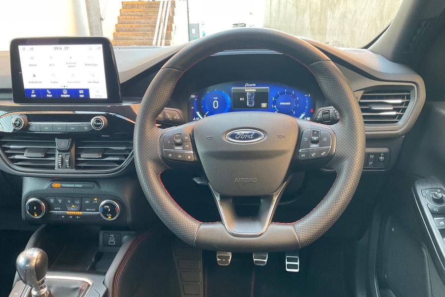 Ford KUGA Photo autoimg-af378a8a2739b2c5b167b17281a32aa9e60f1002.jpg
