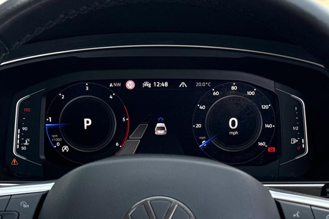 VOLKSWAGEN Tiguan Photo 30