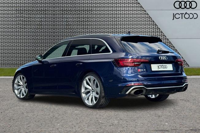 AUDI Rs4 Avant Photo 3