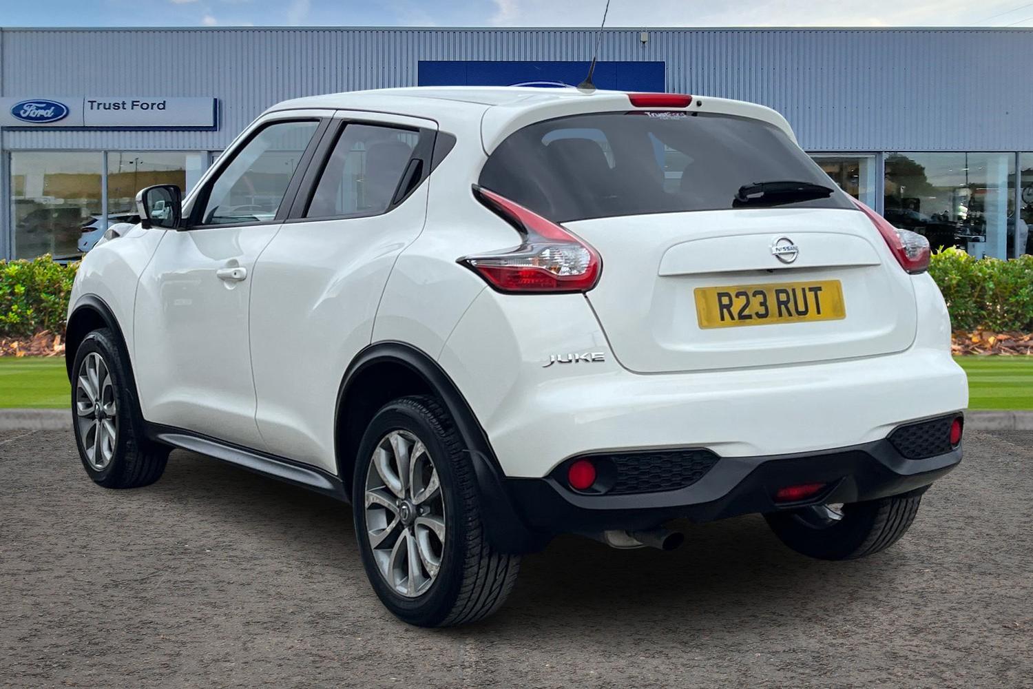 Nissan JUKE Photo 1