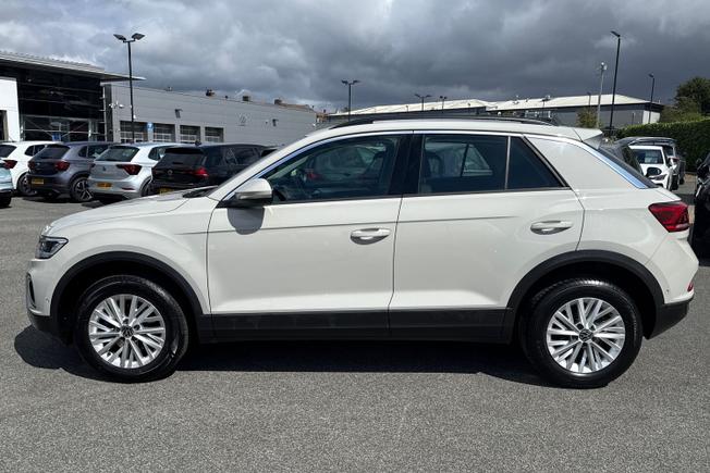 VOLKSWAGEN T-Roc Photo 29
