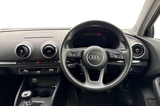 AUDI A3 Photo 11