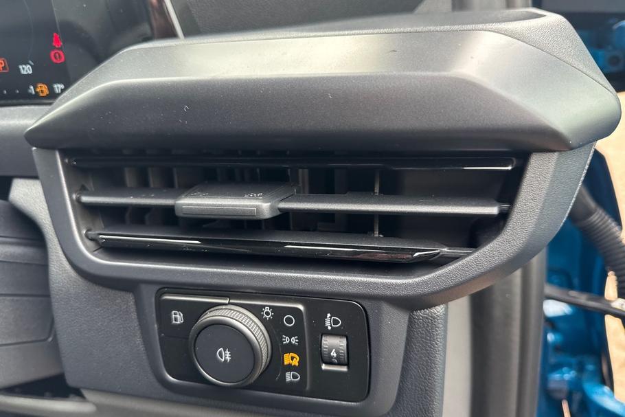 Used FORD TRANSIT CUSTOM WR75DWL 32