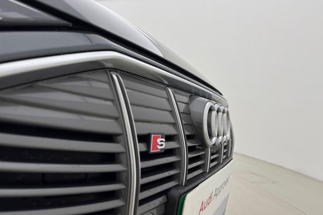 AUDI E-Tron S Photo 22