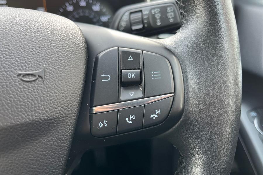 Ford FOCUS Photo autoimg-af42a20dab1bd9852c41eba7f3a6c328d2fc7c34.jpg