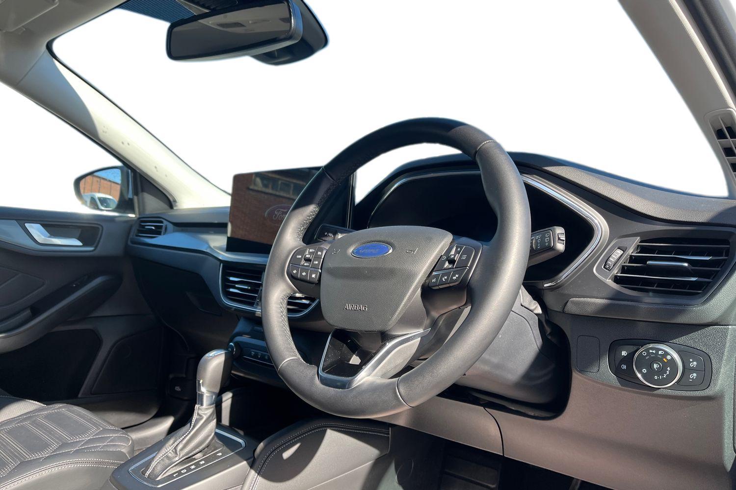 Ford Focus Photo 8