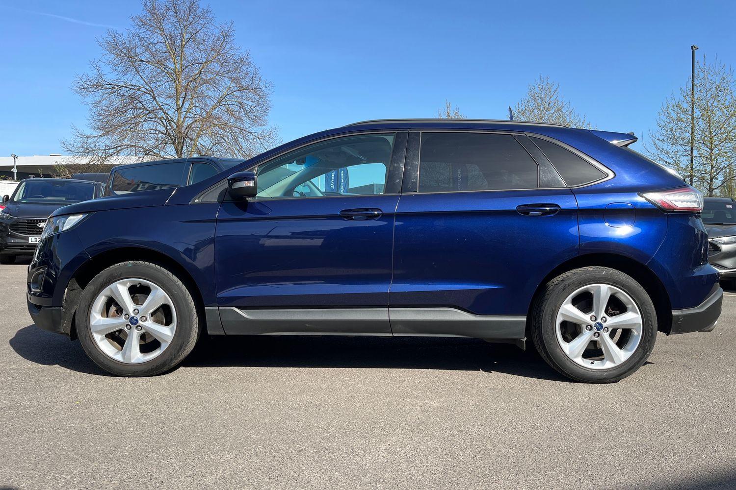 Ford EDGE Photo 32