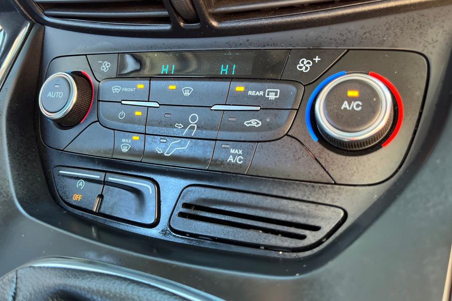 Ford KUGA Photo autoimg-af455152ad3b877adc1409f20f947ab35bb0530a.jpg