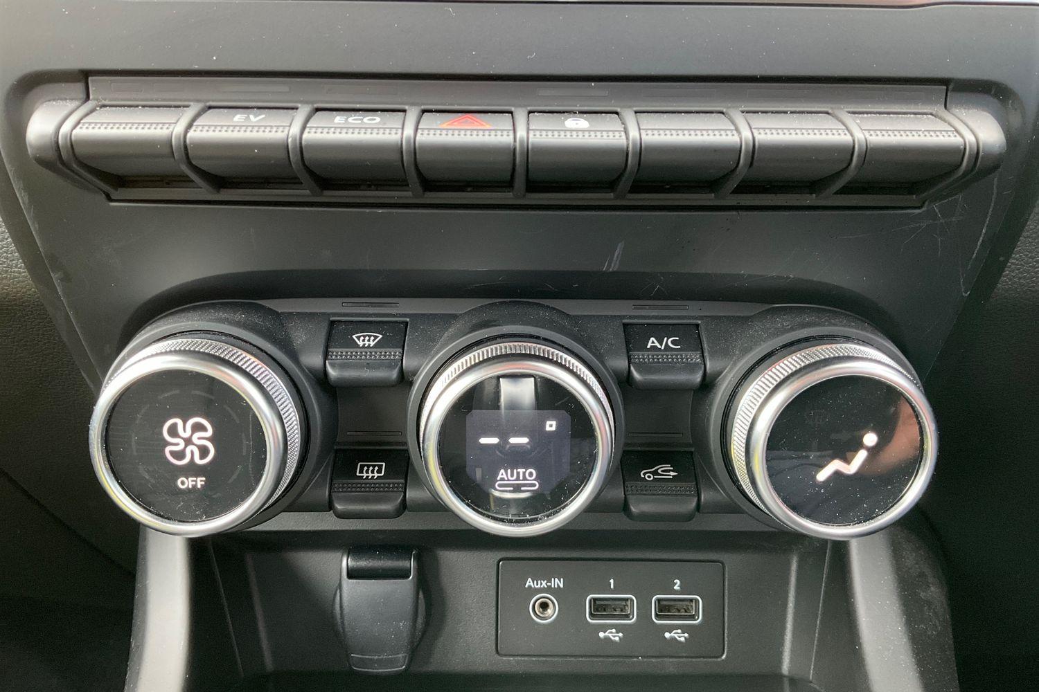 Renault ARKANA Photo 26