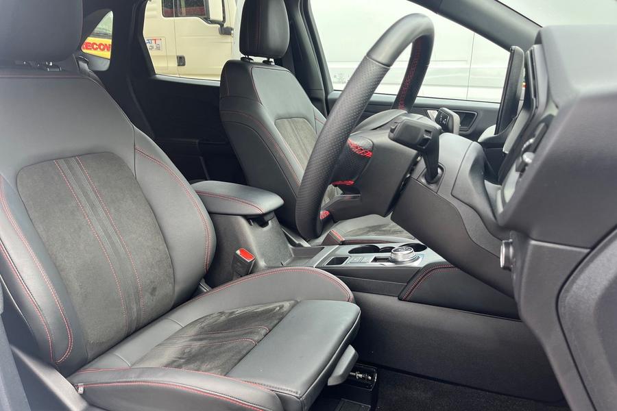 Ford Kuga Photo autoimg-af4987bdda3398683ac15b218b67eab866d742f0.jpg