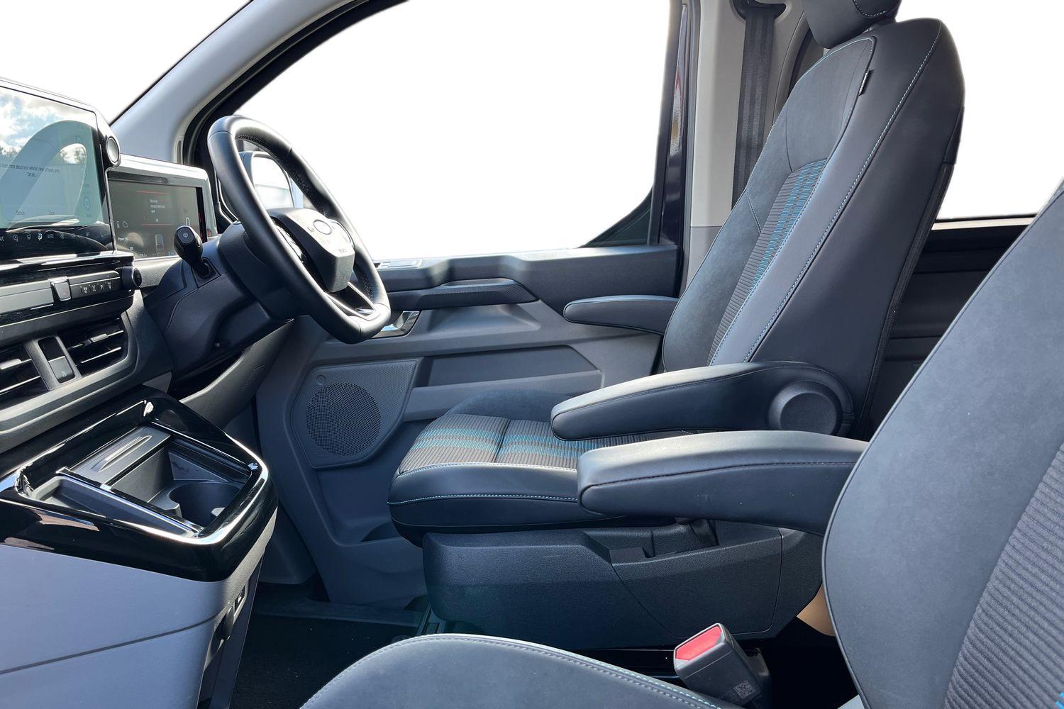 Ford TRANSIT CUSTOM Photo 9