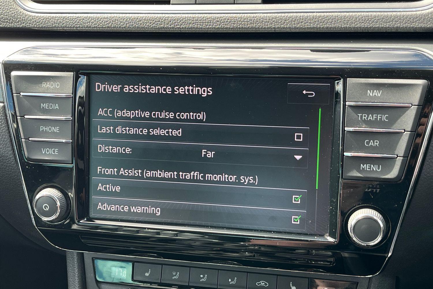 Skoda SUPERB Photo 31